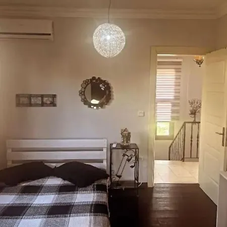 Villa Memories Guemuesluek'te Oezel Havuzlu *