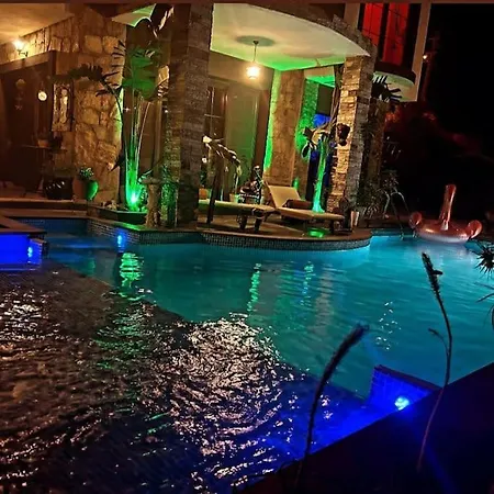 Villa Memories Guemuesluek'te Oezel Havuzlu Bodrum